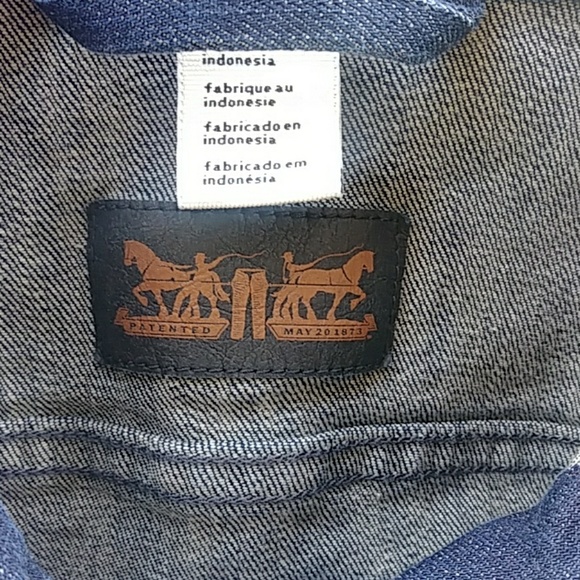 Levis jacket - Picture 2 of 8